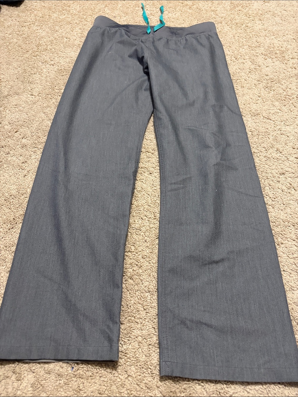 Figs Technical Collection Gray Medium Straight Leg Scrubs Healthcare